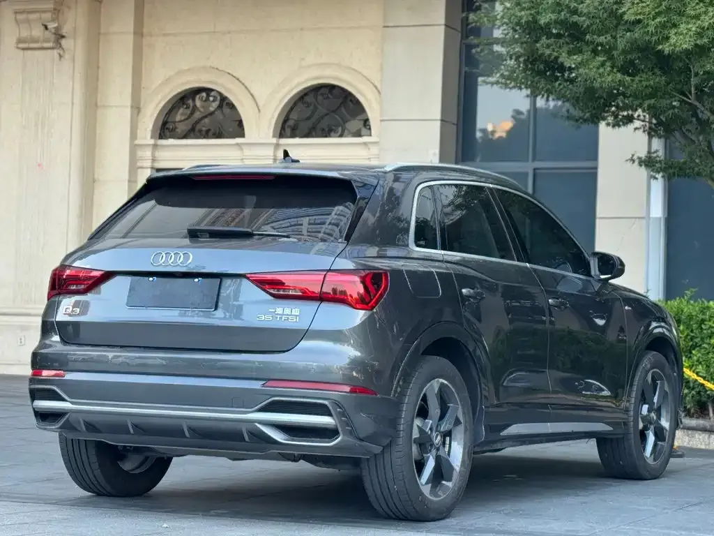 Audi Q3 2021 из CN, фото 2