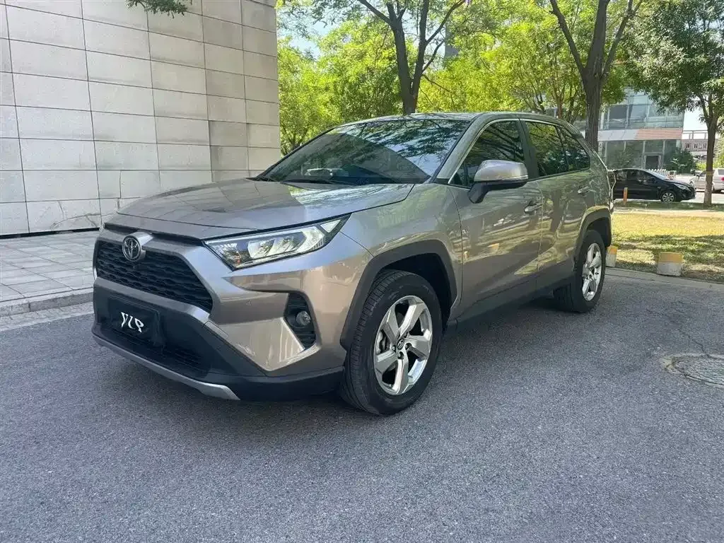 Toyota RAV4 2021 из CN, фото 1