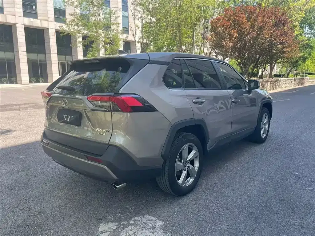 Toyota RAV4 2021 из CN, фото 8