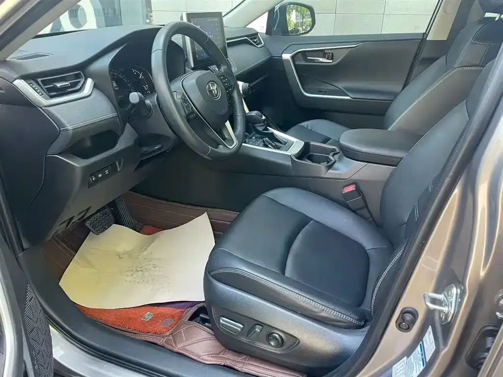 Toyota RAV4 2021 из CN, фото 3