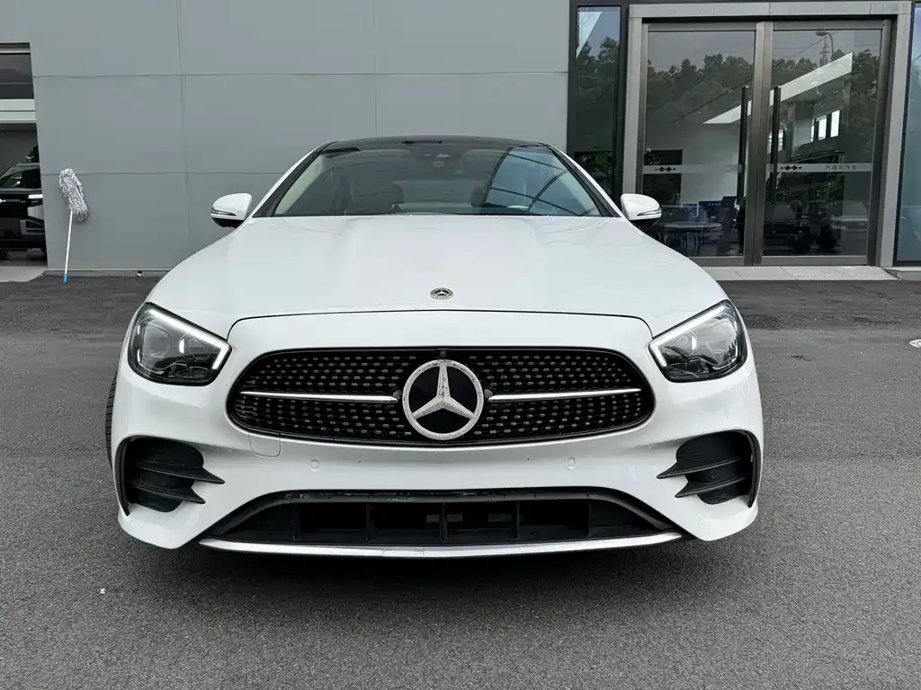 Mercedes-Benz E-Class (Import) — фото 4