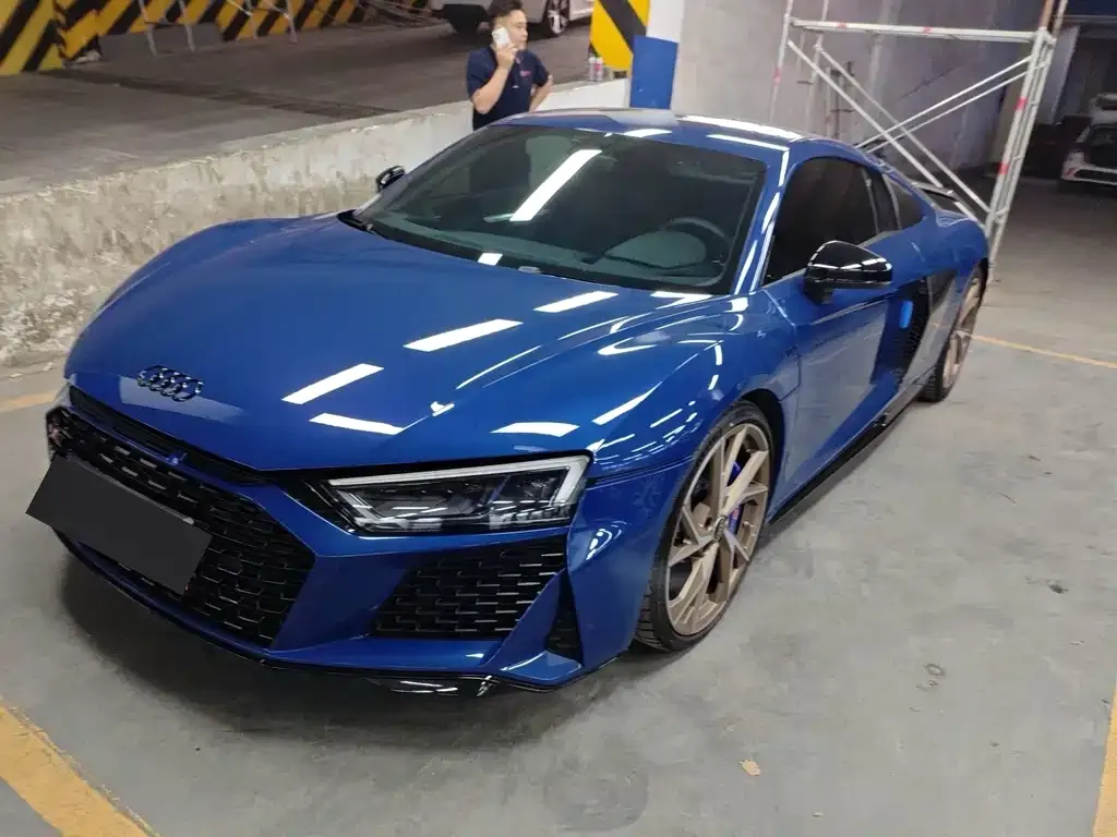 Audi R8