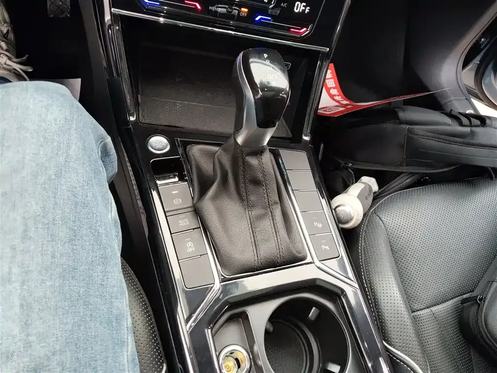 Volkswagen Passat — фото 8