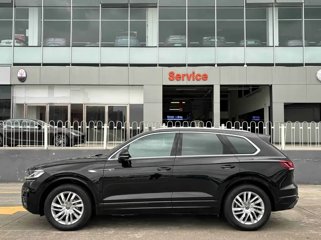 Volkswagen Touareg — фото 4
