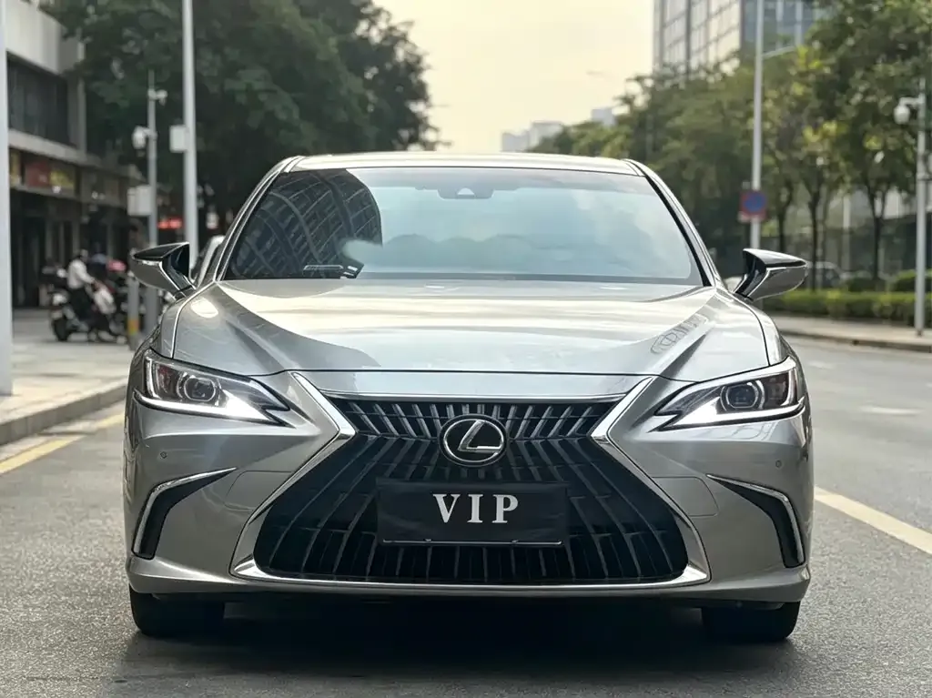 Lexus ES — фото 4
