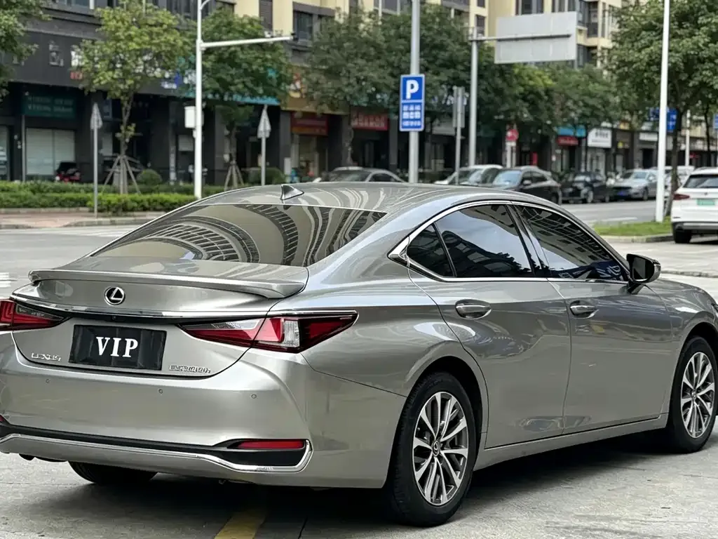 Lexus ES — фото 3