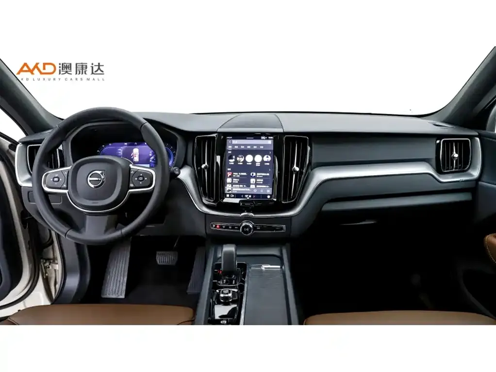 Volvo XC60 — фото 7