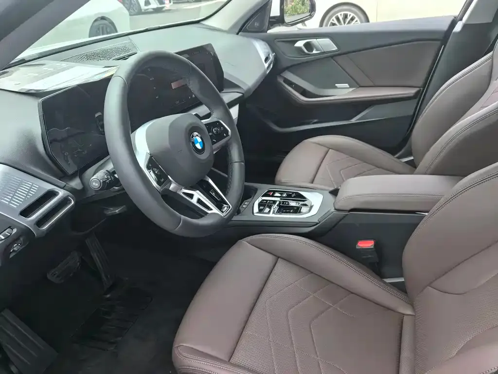BMW 2 Series 2025 из CN, фото 5