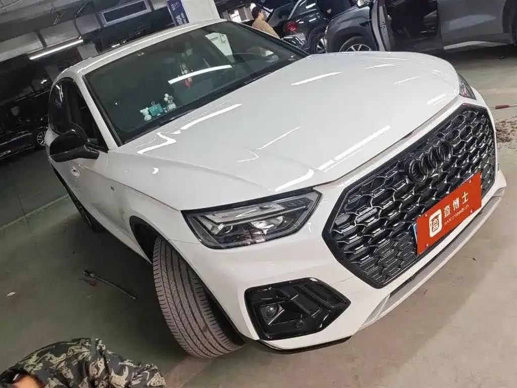 Audi Q5L Sportback 2024 из CN, фото 2