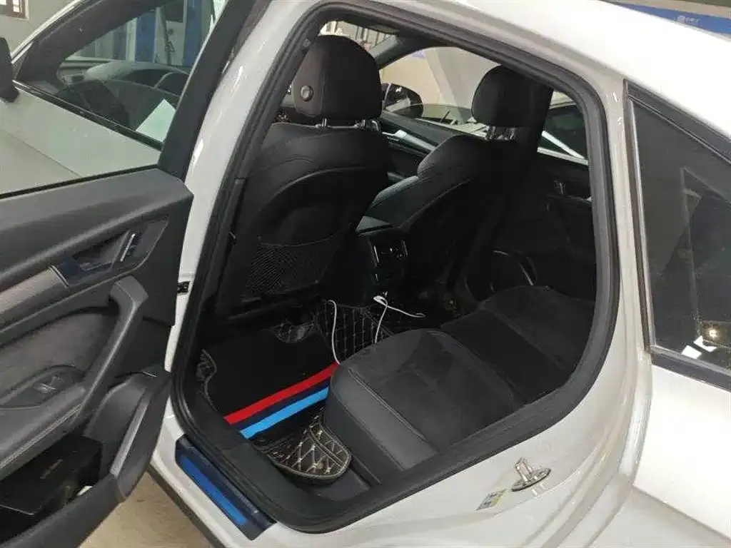 Audi Q5L Sportback 2024 из CN, фото 4