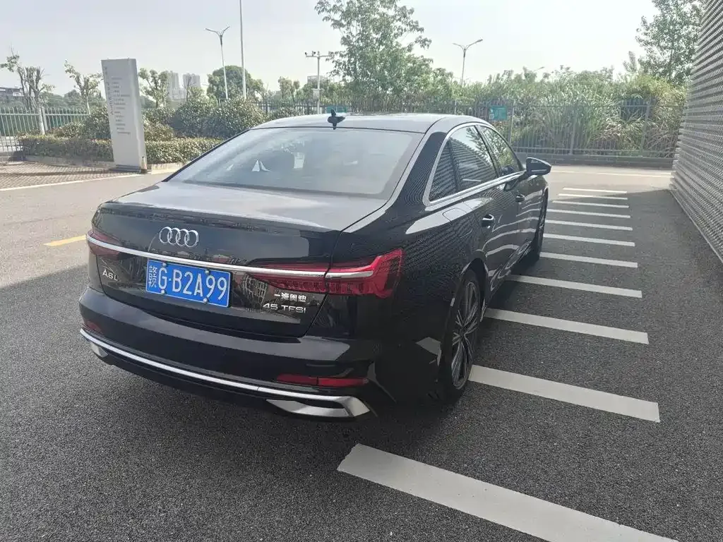 Audi A6L 2025 из CN, фото 8