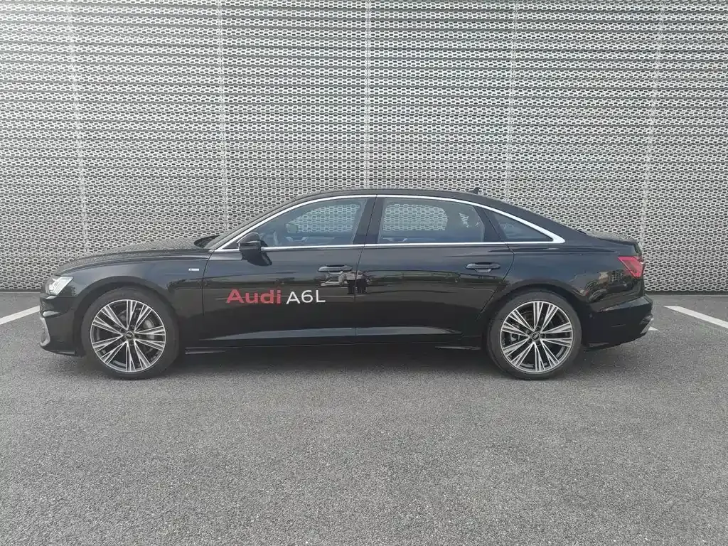 Audi A6L 2025 из CN, фото 10