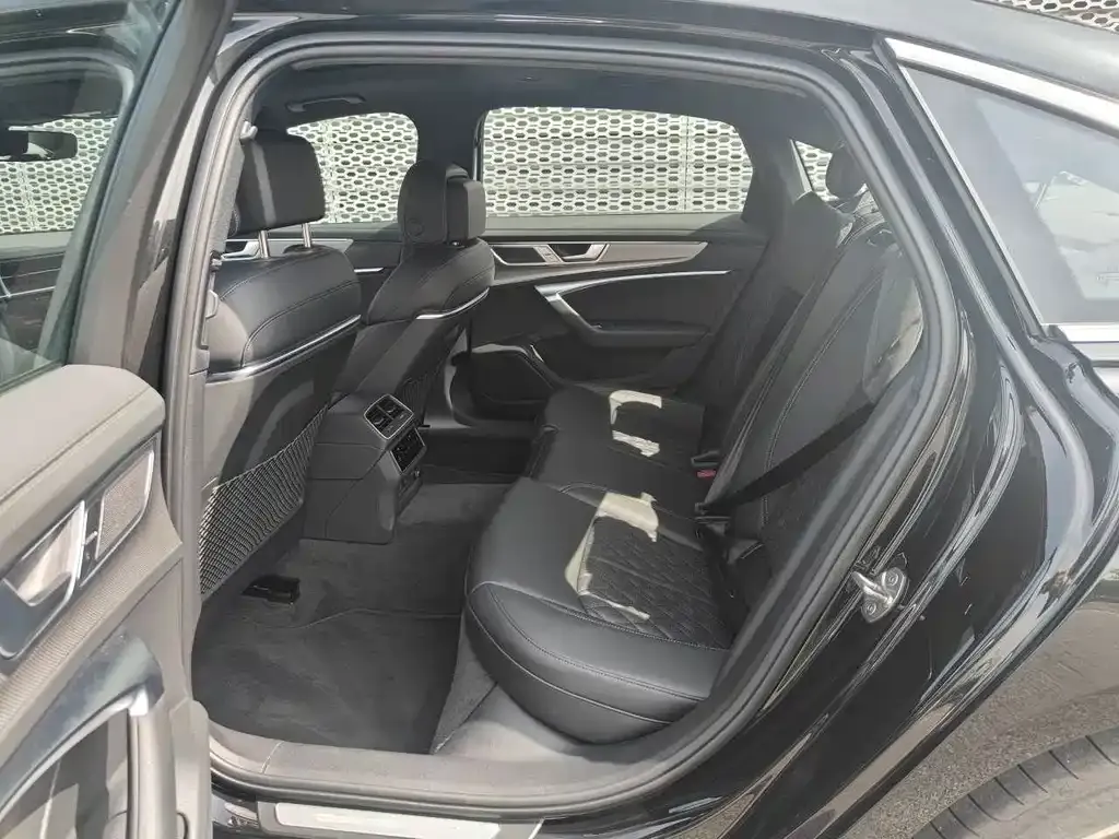 Audi A6L 2025 из CN, фото 2