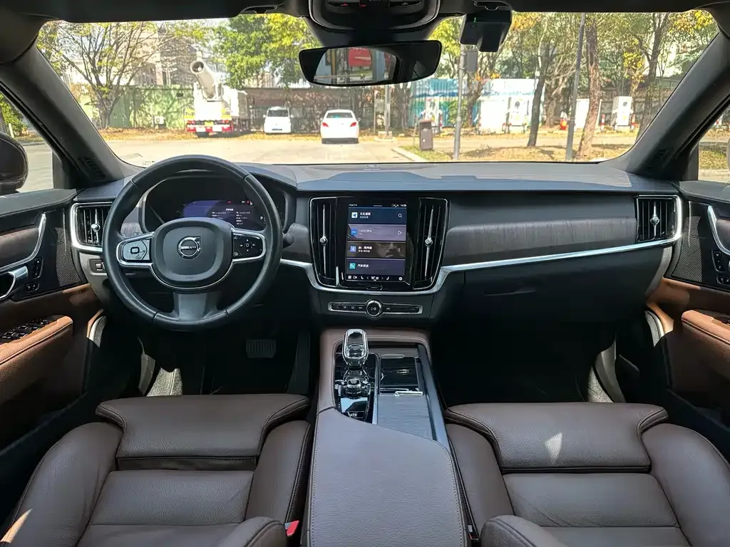 Volvo S90 — фото 3