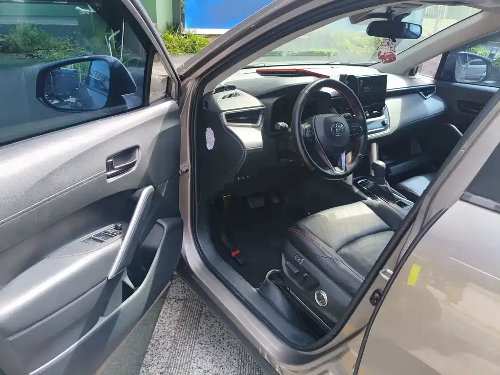 Toyota Frontlander 2023 из CN, фото 6