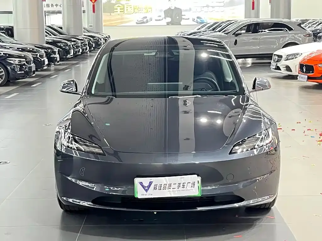 Tesla Model 3 — фото 4
