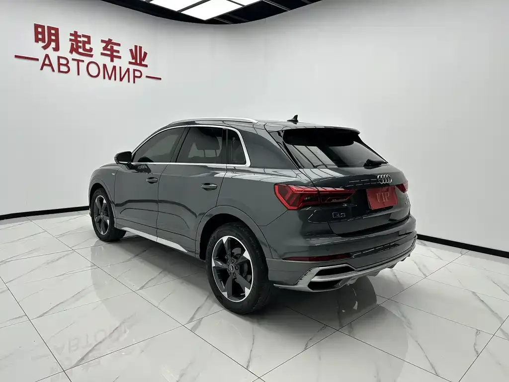 Audi Q3 — фото 10