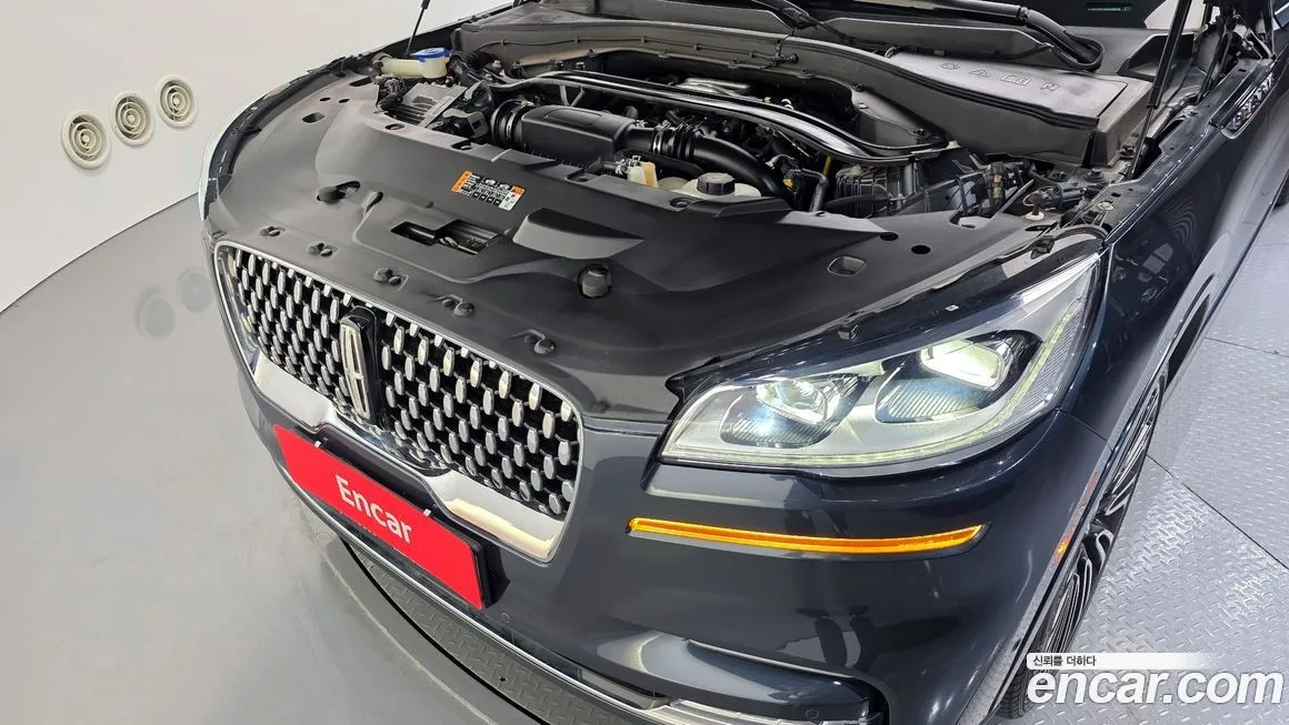 Lincoln Aviator — фото 10