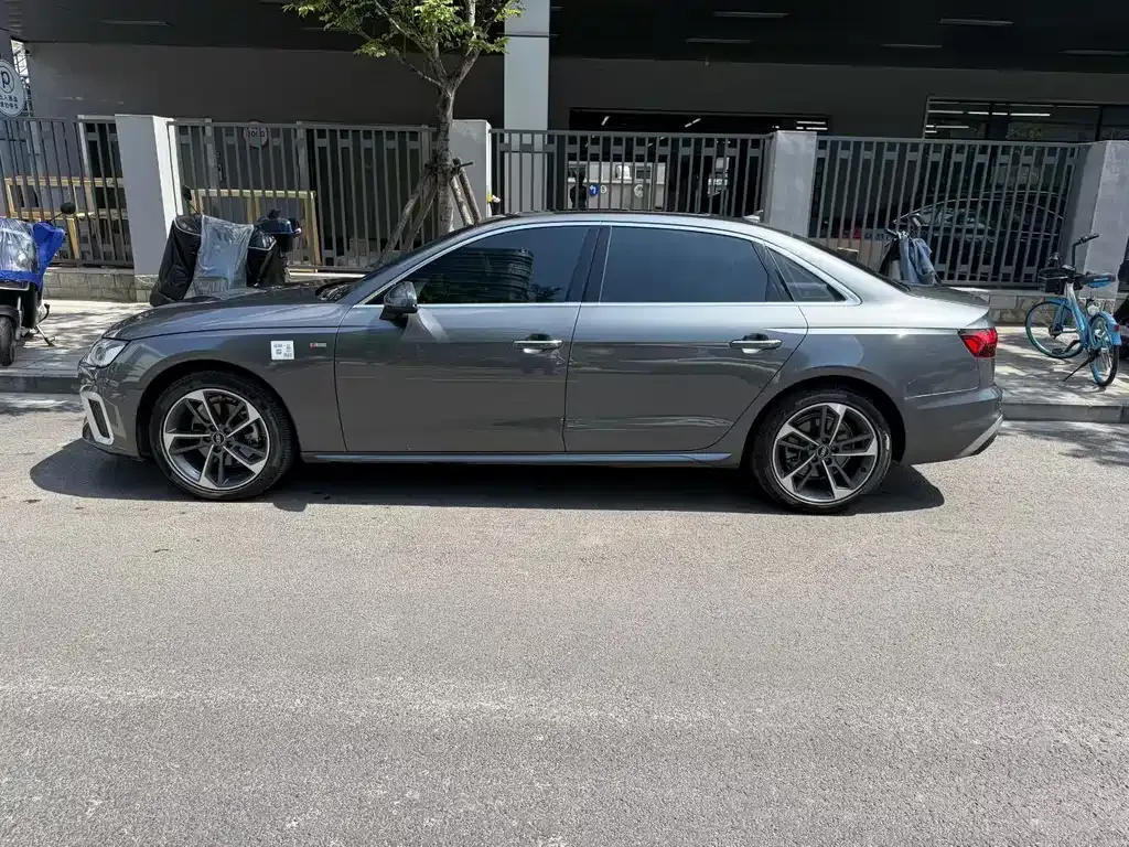 Audi A4L — фото 6