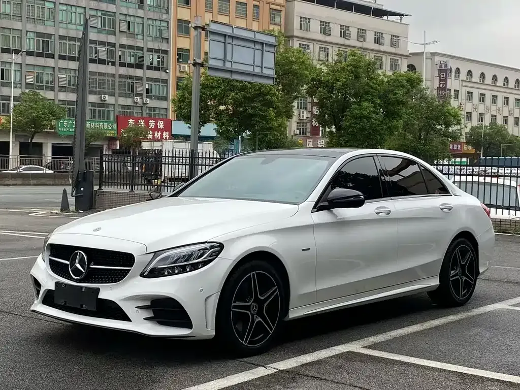 Mercedes-Benz C-Class — фото 1