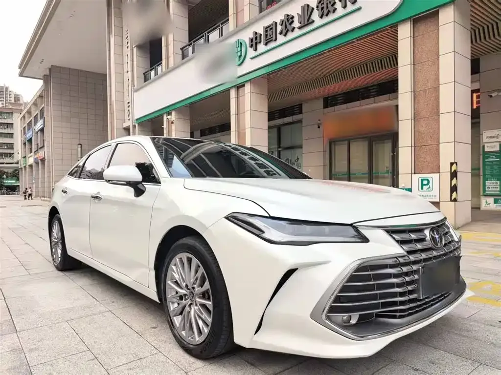 Toyota Avalon — фото 4