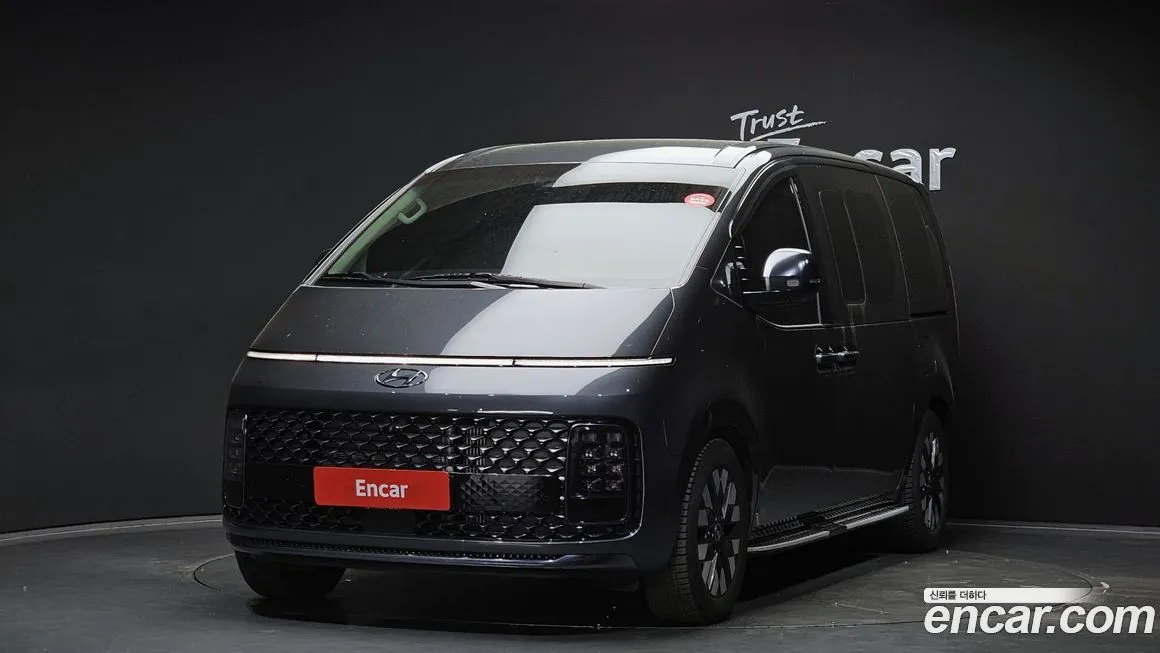 Hyundai Staria