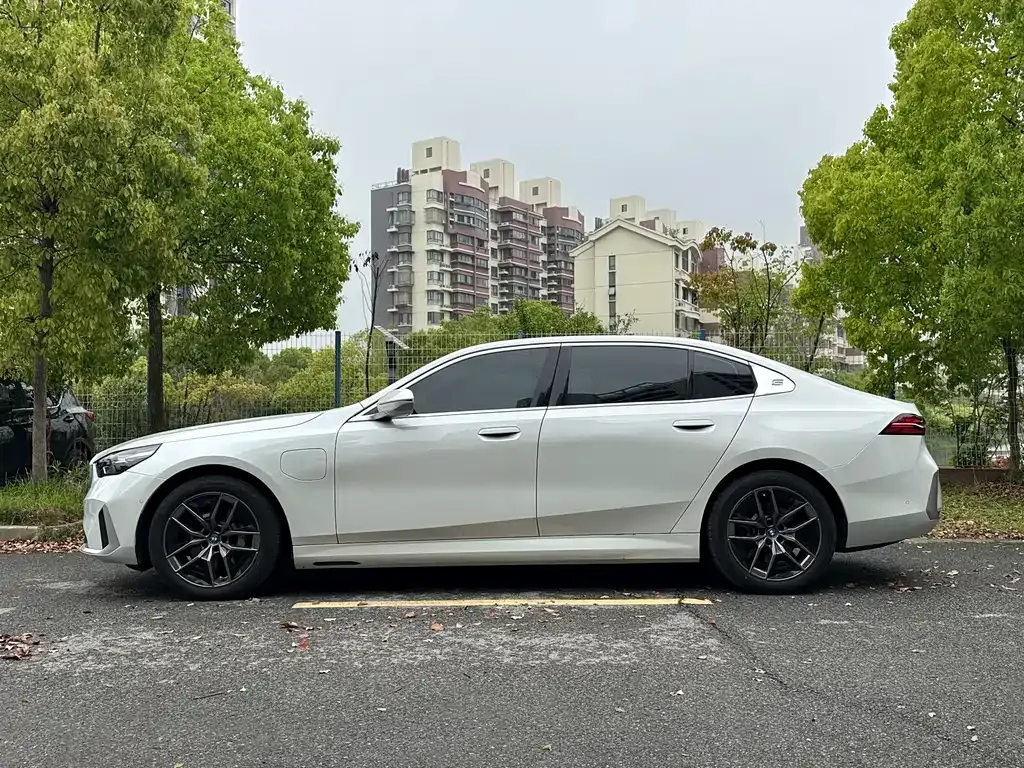 BMW i5 2025 из CN, фото 8