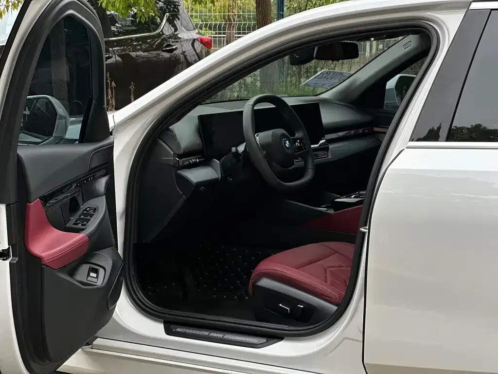 BMW i5 2025 из CN, фото 3