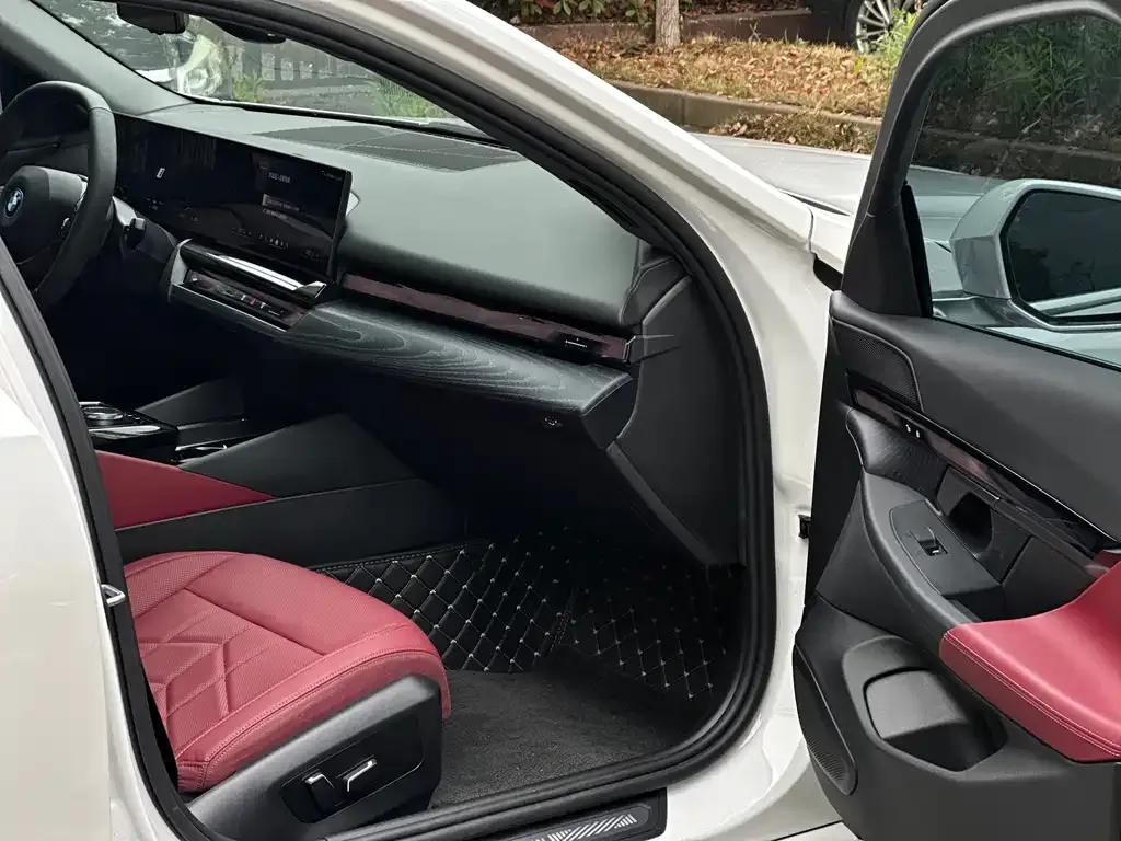 BMW i5 2025 из CN, фото 10