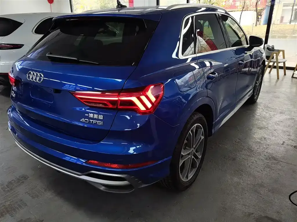 Audi Q3 — фото 10
