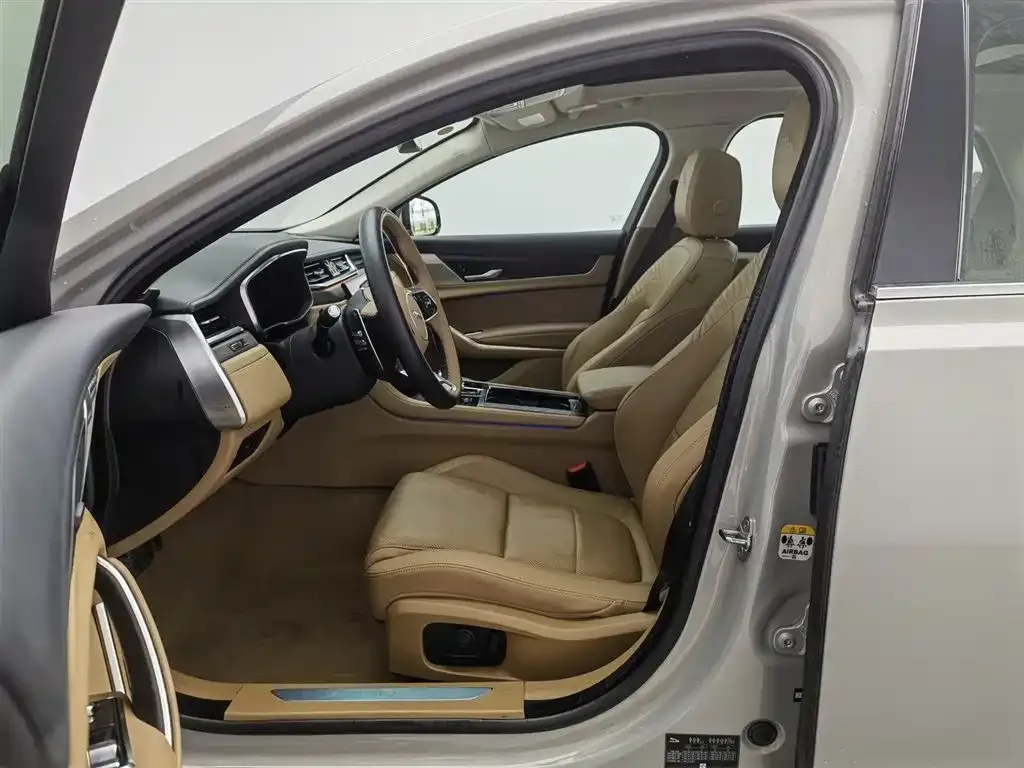 Jaguar XFL 2024 из CN, фото 8