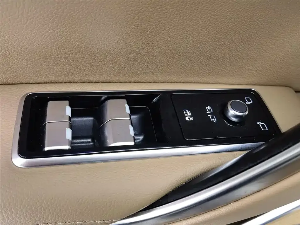 Jaguar XFL 2024 из CN, фото 10
