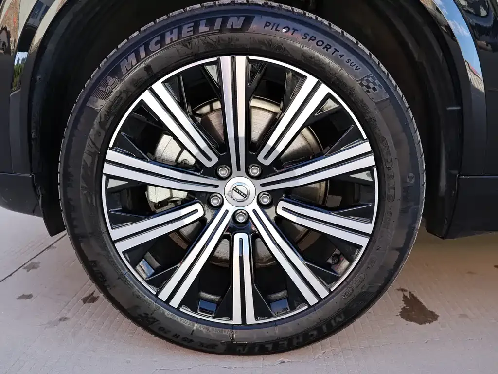 Volvo XC90 2025 из CN, фото 10