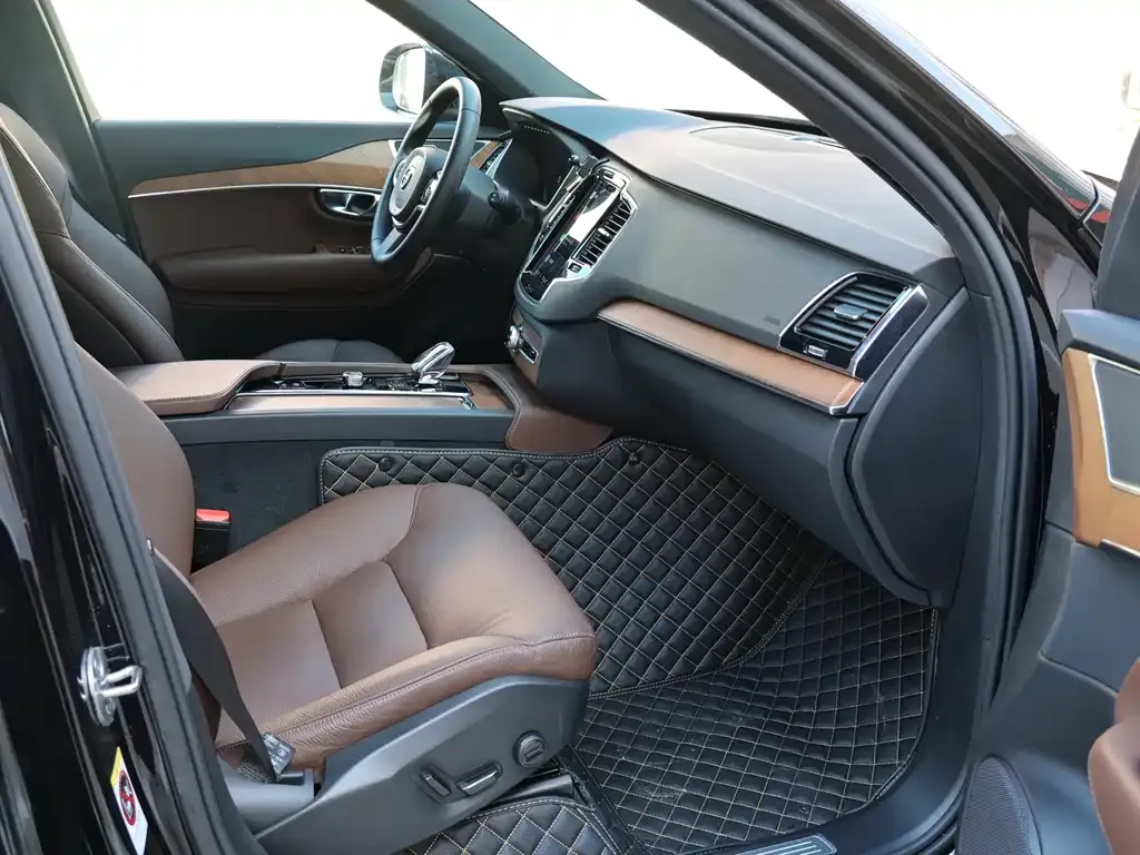 Volvo XC90 2025 из CN, фото 2