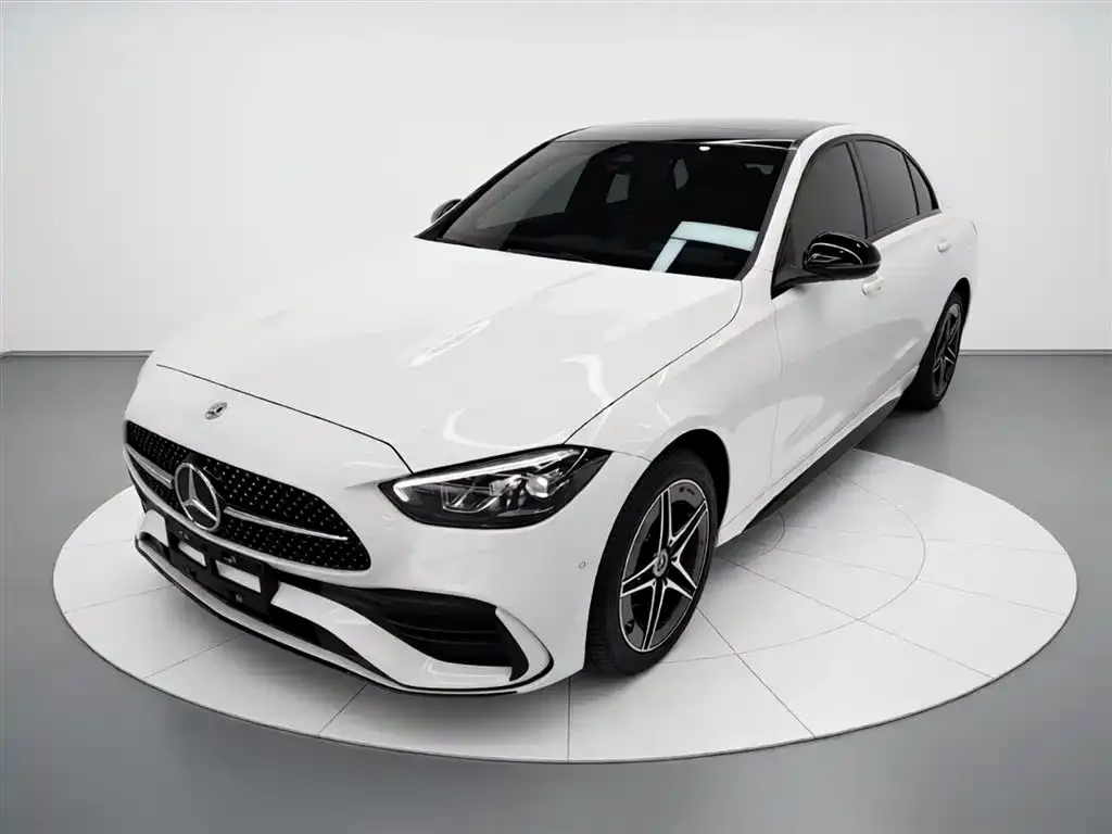 Mercedes-Benz C-Class — фото 1