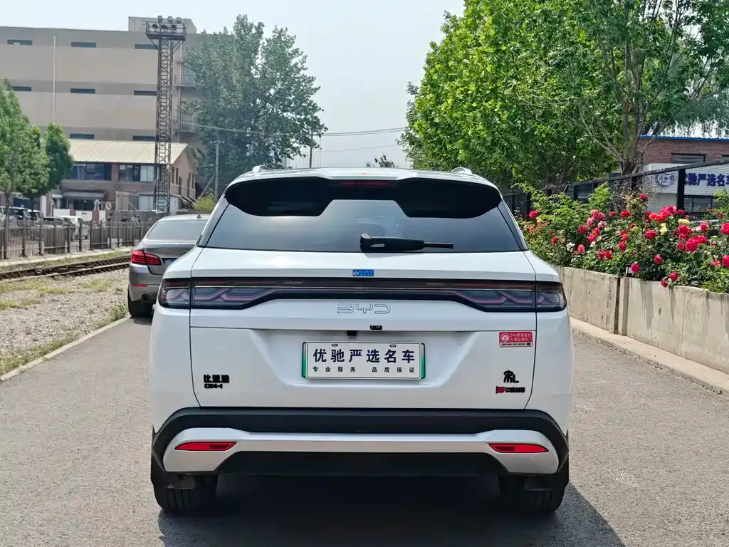 BYD L DM-i — фото 7