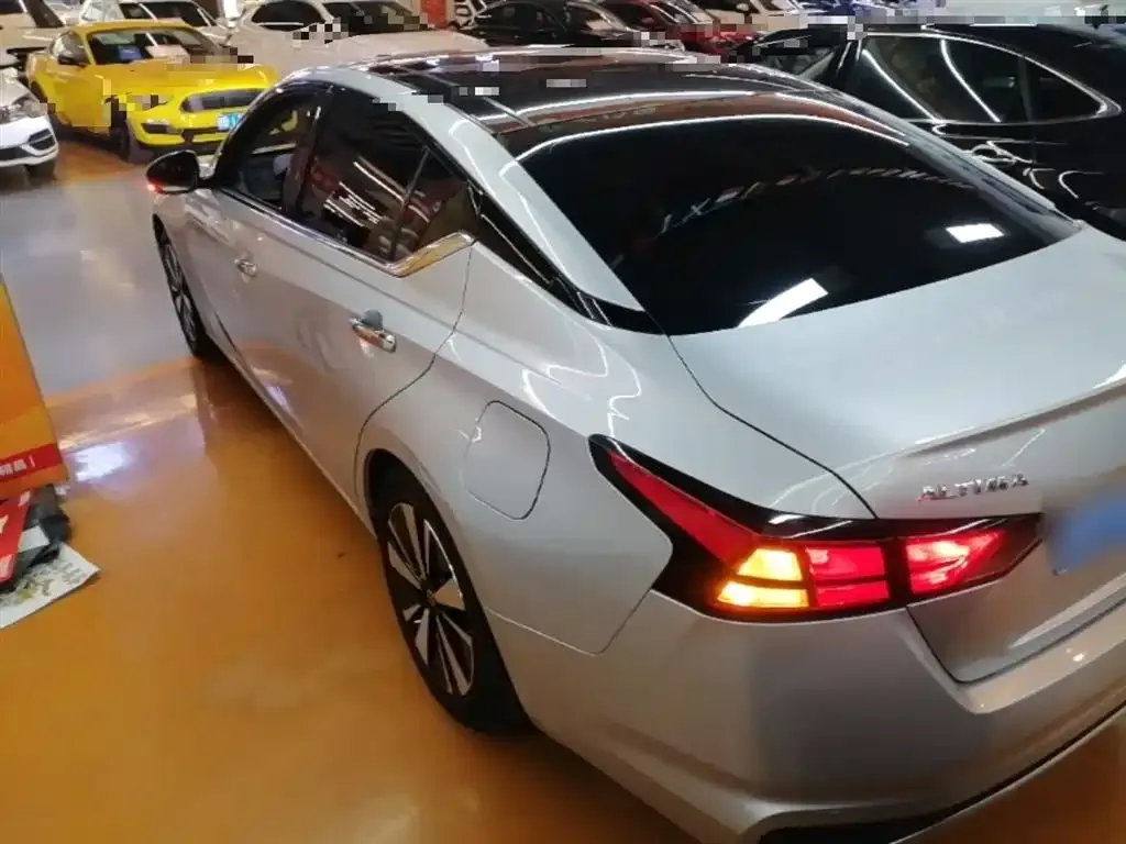 Nissan Teana — фото 4