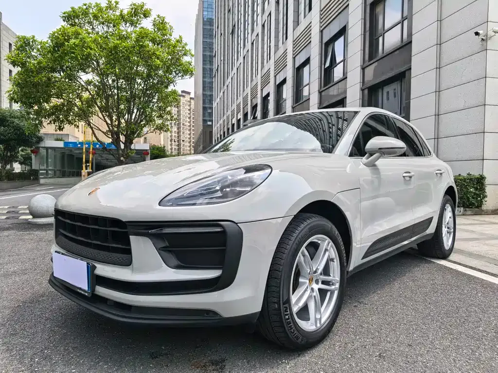 Porsche Macan — фото 1