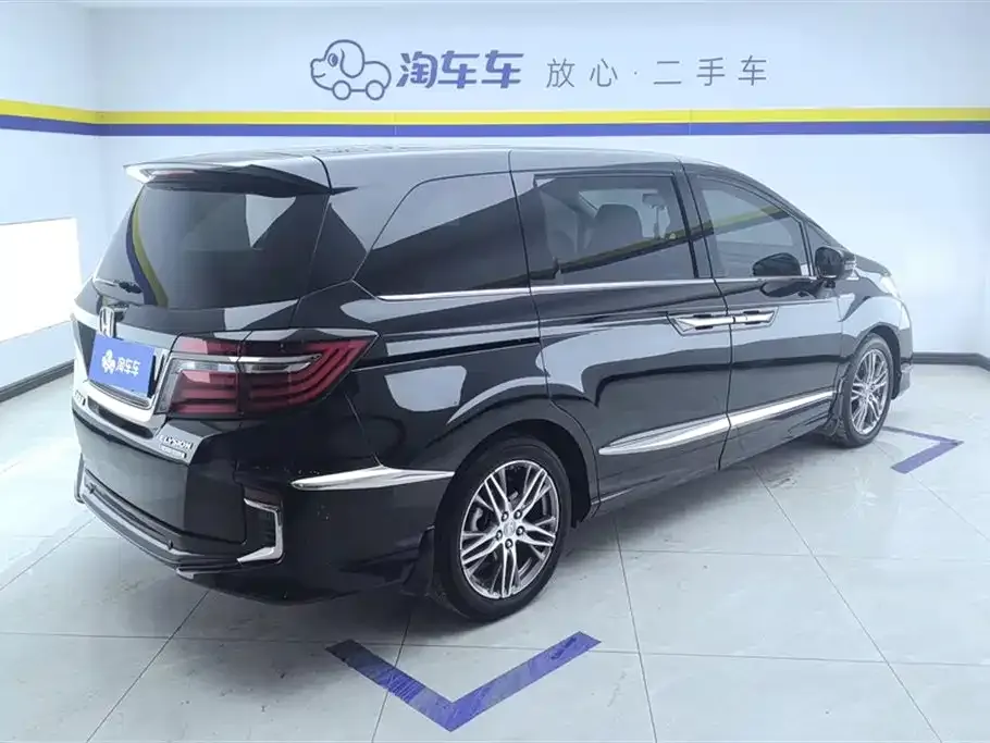 Honda Elysion 2021 из CN, фото 8
