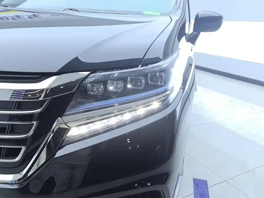 Honda Elysion 2021 из CN, фото 4