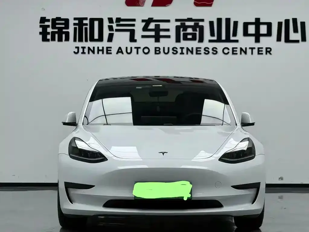 Tesla Model 3 — фото 9