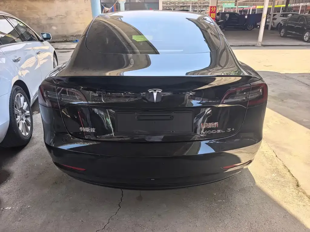 Tesla Model 3 — фото 8