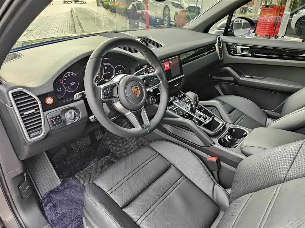 Porsche Cayenne Hybrid — фото 6