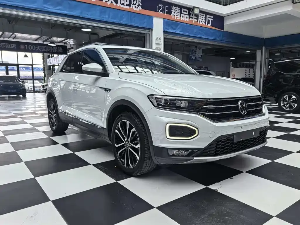 Volkswagen T-Roc — фото 5