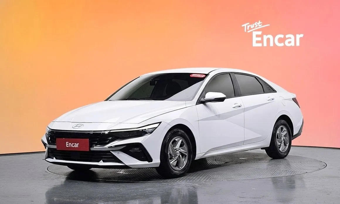 Hyundai AVANTE — фото 1