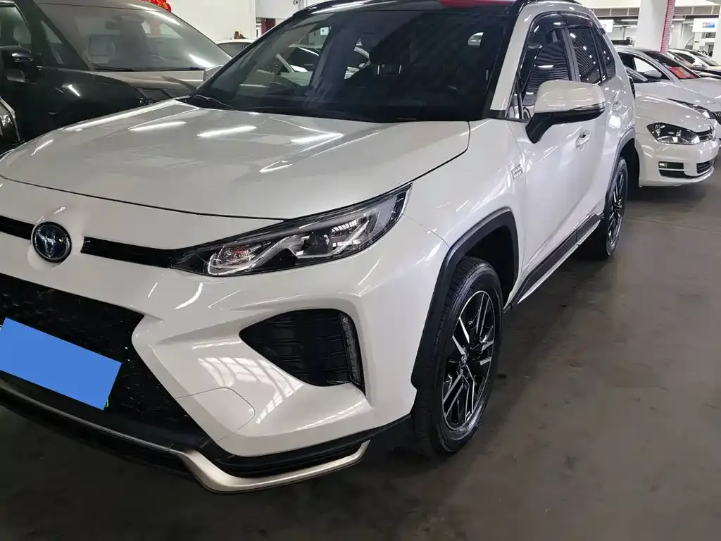 Toyota Wildlander — фото 1