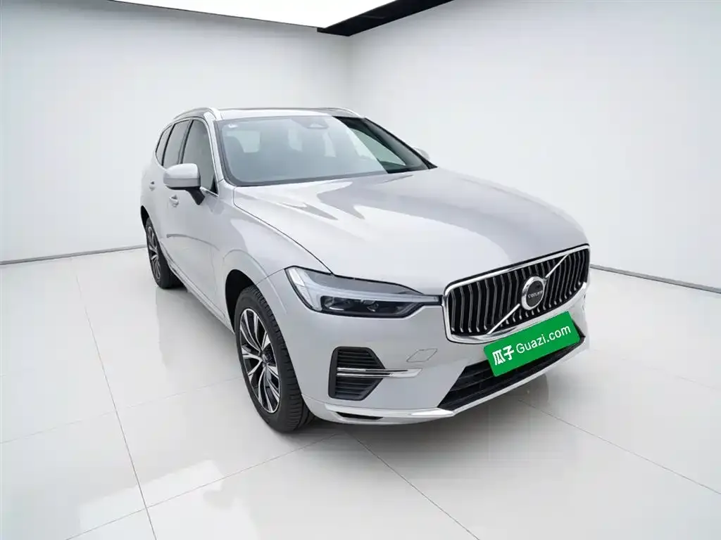 Volvo XC60 — фото 3