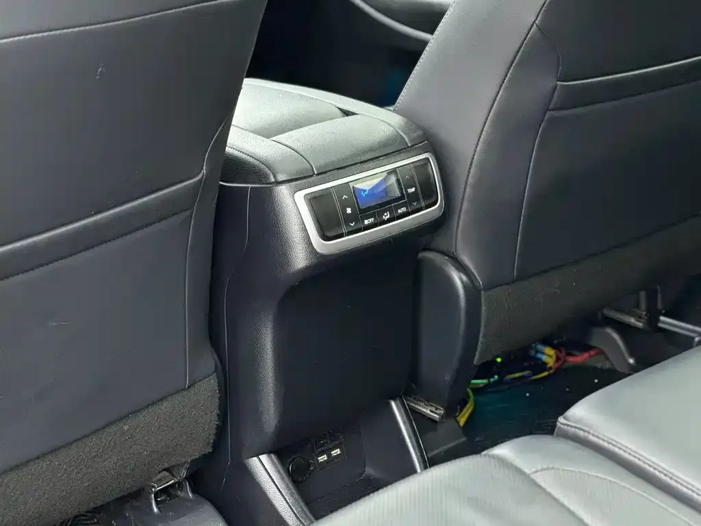 Toyota Highlander 2021 из CN, фото 2
