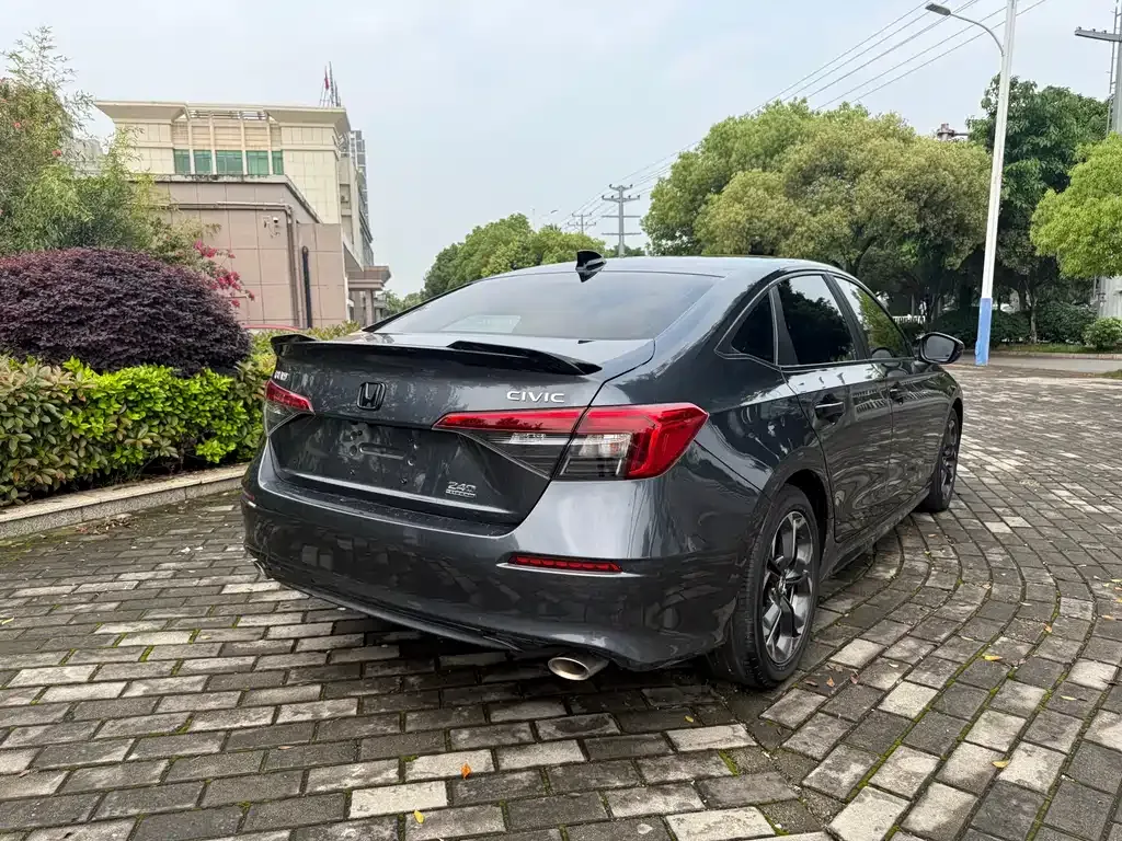 Honda Civic — фото 10