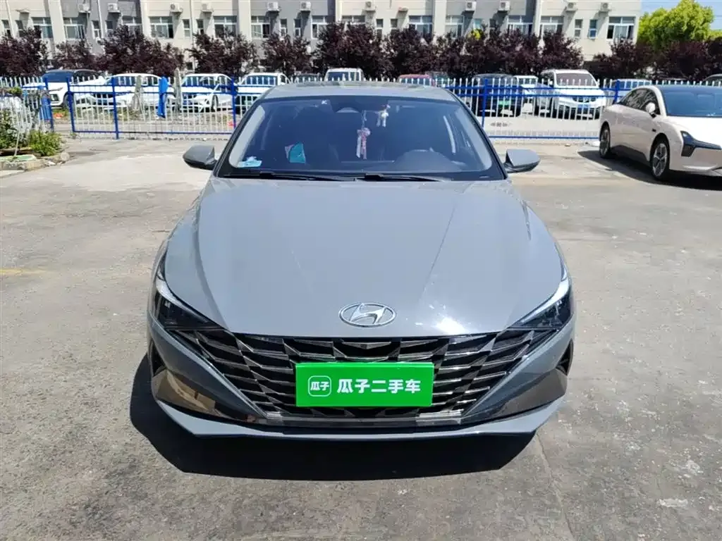 Hyundai Elantra — фото 4
